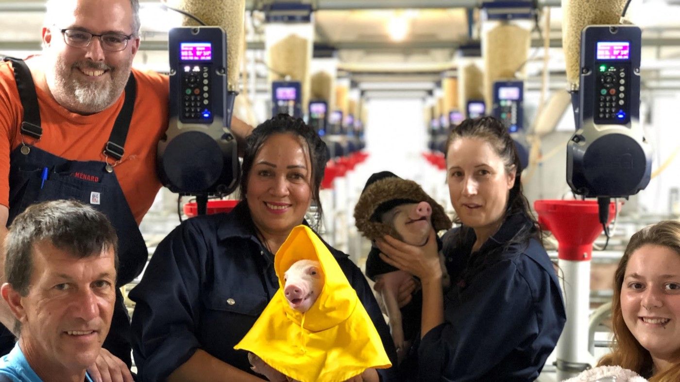 Zdjęcie 2. Zesp&oacute;ł pracujący razem
