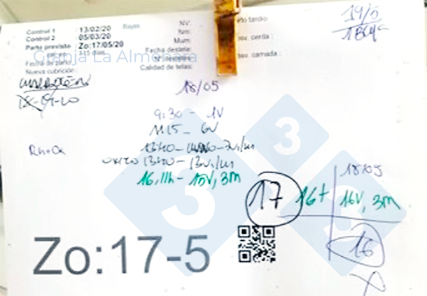 Fot. 10: kody QR cna kartach loch ułatwiające wprowadzanie i odczyt danych
