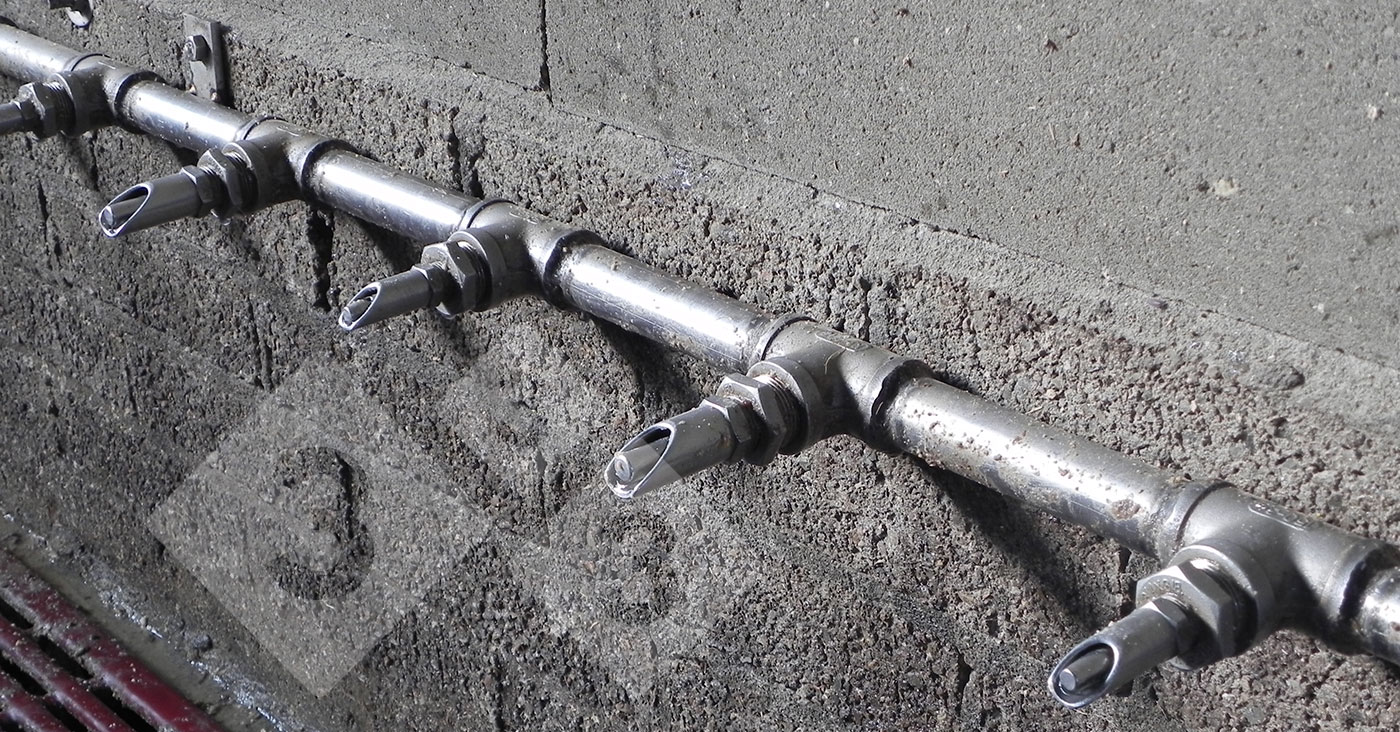 <p>Nipple type drinker.</p>
